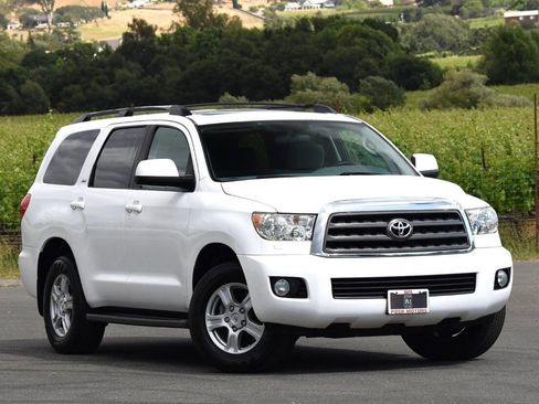 Used 2011 Toyota Sequoia SR5 RWD image 1