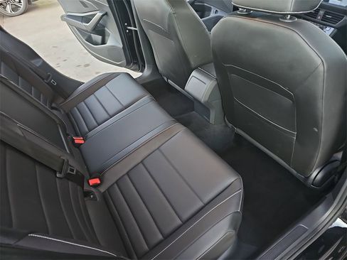 Used 2024 Volkswagen Jetta SE image 11