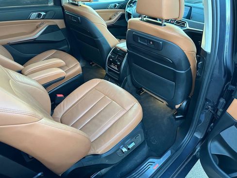 Used 2020 BMW X7 xDrive40i w/ Premium Package AWD/4WD image 35