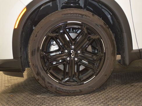 Certified 2026 INFINITI QX60 Sport w/ Dark Cargo Package AWD/4WD image 11