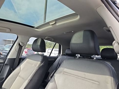 Used 2015 Volkswagen Golf TDI SE FWD image 10