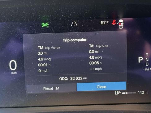 Used 2024 Volvo XC40 B5 Plus w/ Climate Package AWD/4WD image 5