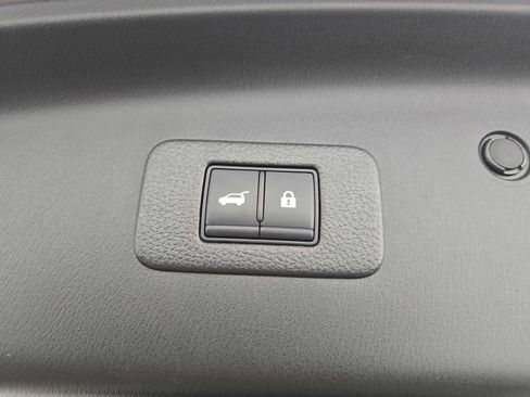 Used 2023 Nissan Armada Platinum w/ Captain's Chairs Package RWD image 44