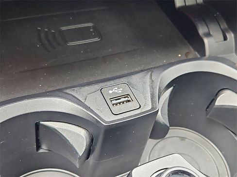 Used 2022 BMW M4 xDrive Competition w/ Executive Package image 19