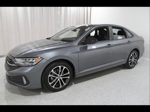 Certified 2023 Volkswagen Jetta Sport image 3