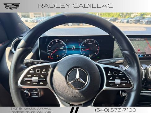 Used 2021 Mercedes-Benz GLA 250 4MATIC w/ AMG Line Exterior image 5