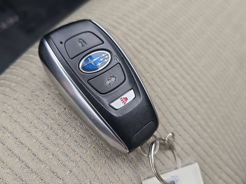 Used 2023 Subaru Ascent Premium w/ Convenience Package AWD/4WD image 30