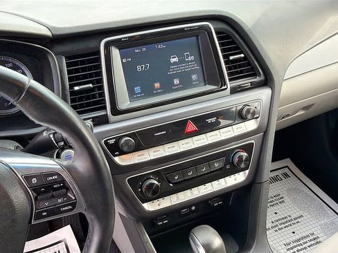 Used 2018 Hyundai Sonata SEL image 22