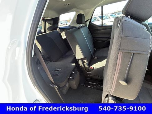 Used 2020 Chevrolet Traverse LS image 39