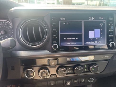 Used 2023 Toyota Tacoma TRD Off-Road image 18