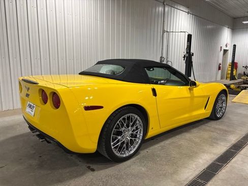 Used 2006 Chevrolet Corvette Convertible w/ Preferred Equipment Group RWD image 11