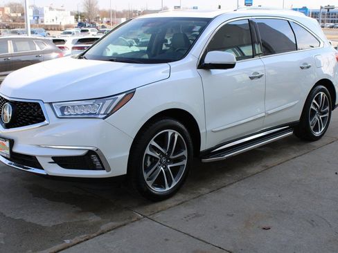Used 2018 Acura MDX FWD w/ Advance Package image 3