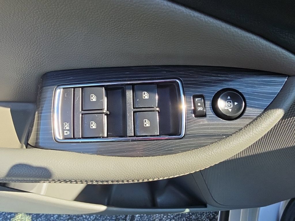 Certified 2017 Chevrolet Impala LT w/ Leather Package FWD image 22