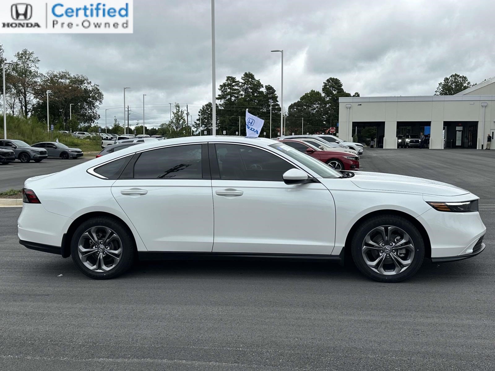 Certified 2024 Honda Accord EX image 27