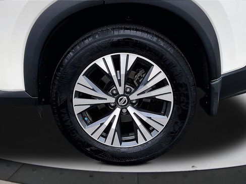 Used 2021 Nissan Rogue SV w/ Premium Package image 36