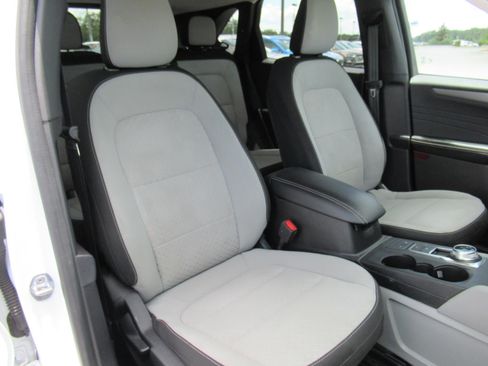 Used 2023 Ford Escape Active FWD image 9