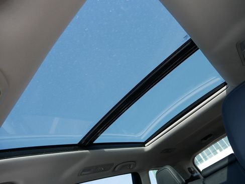 Used 2023 Subaru Ascent Limited w/ Technology Package image 32