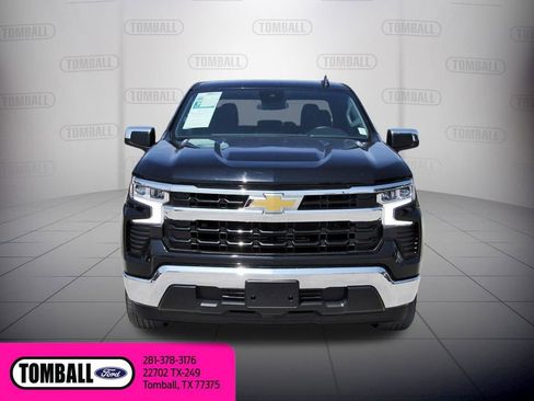 Used 2025 Chevrolet Silverado 1500 LT image 2