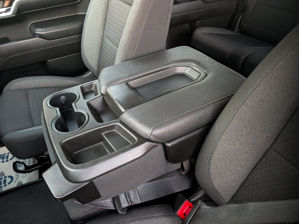 Used 2023 Chevrolet Silverado 1500 LT AWD/4WD image 16