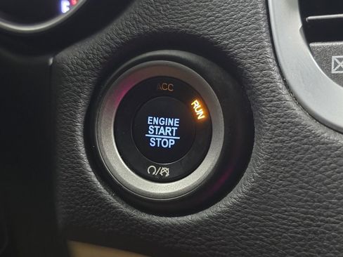 Used 2019 Dodge Durango SXT image 28