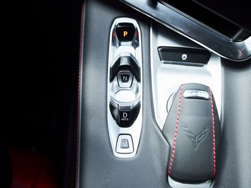 Used 2020 Chevrolet Corvette Stingray Coupe w/ 1LT image 65