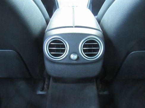 Used 2019 Mercedes-Benz C 300 Sedan image 27