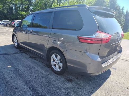 Used 2015 Toyota Sienna LE FWD image 8