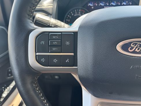 Used 2024 Ford Expedition XLT AWD/4WD image 20