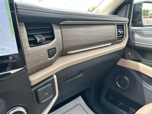 Certified 2024 Ford Expedition Limited AWD/4WD image 46