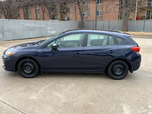 Used 2019 Subaru Impreza 2.0i image 2