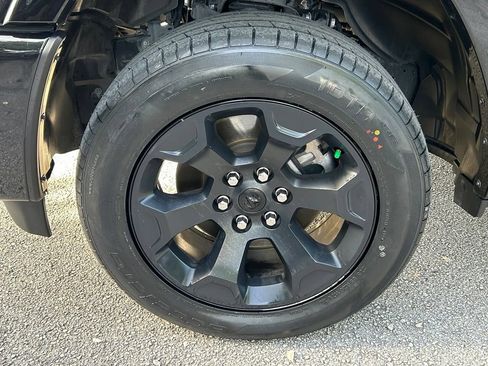 Certified 2025 RAM 1500 Big Horn RWD image 33
