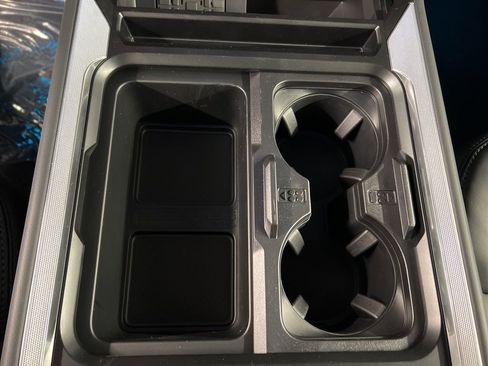 New 2026 Ford F250 Platinum image 16