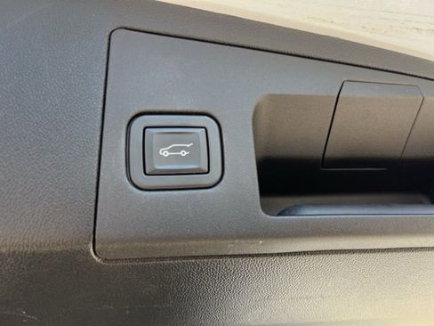 Certified 2023 Cadillac XT5 Premium Luxury w/ LPO, Floor Liner Package image 6