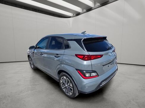 Used 2023 Hyundai Kona SE w/ Cargo Package FWD image 5
