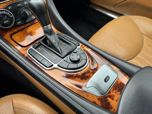 Used 2011 Mercedes-Benz SL 550 image 13