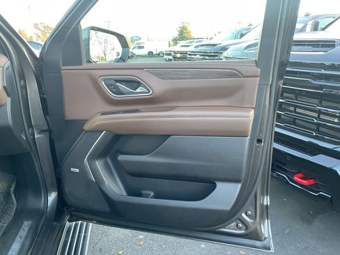 Used 2021 Chevrolet Tahoe High Country w/ Premium Package image 65