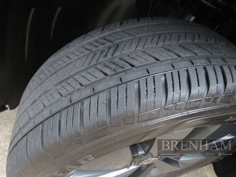 Used 2024 Volkswagen Taos S image 11