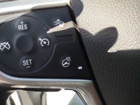Used 2024 GMC Terrain SLT w/ Elevation Edition FWD image 16