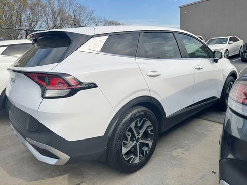 Certified 2024 Kia Sportage EX image 5