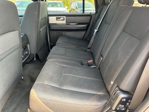 Used 2017 Ford Expedition XLT RWD image 15