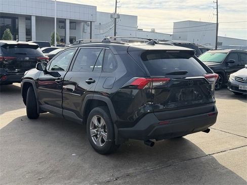 Used 2025 Toyota RAV4 XLE w/ Convenience Package image 7