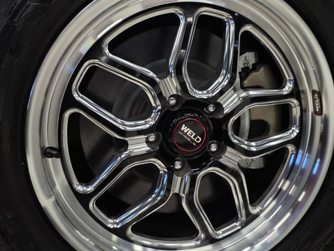 Used 2013 Ford Mustang GT Premium w/ Comfort Pkg RWD image 6