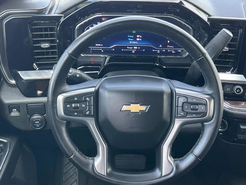 Used 2025 Chevrolet Silverado 1500 LT image 8