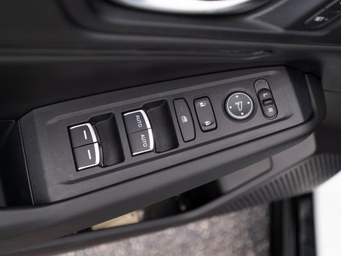 Used 2025 Honda Accord EX-L image 25