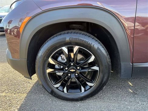 Used 2023 Chevrolet TrailBlazer LT w/ Convenience Package image 9