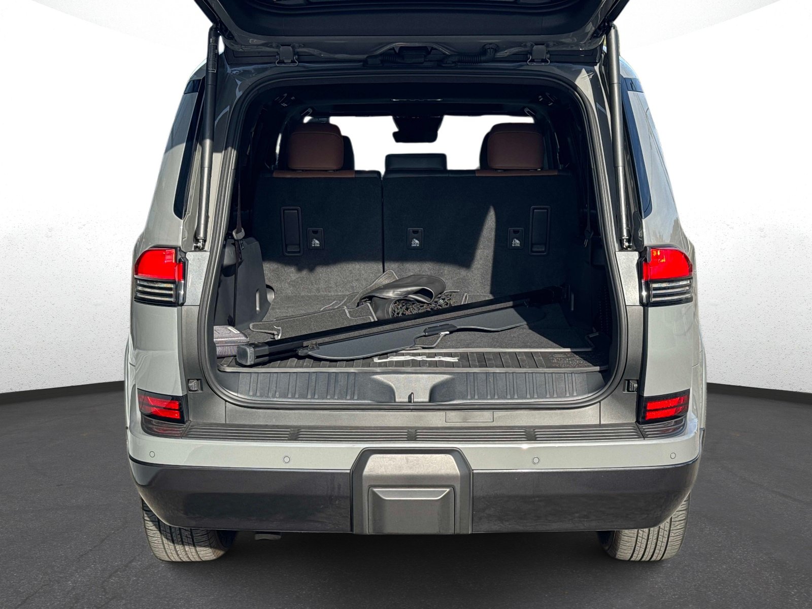 Certified 2026 Lexus GX 550 w/ Accessory Package (2T) AWD/4WD image 11
