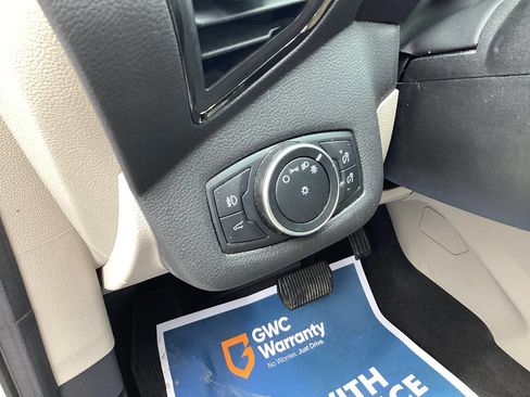 Used 2017 Ford Escape Titanium image 24