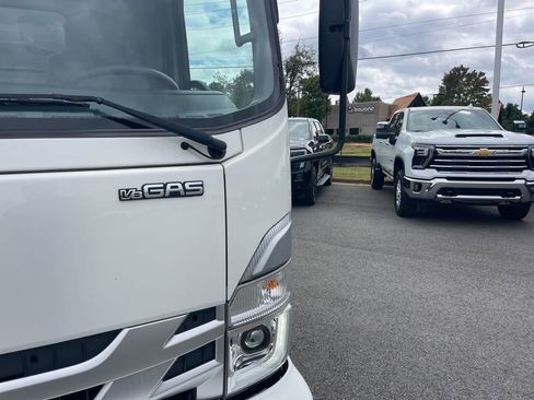 Used 2024 Chevrolet Low Cab Forward image 22