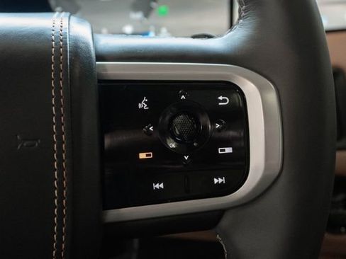 Used 2025 Nissan Armada Platinum Reserve AWD/4WD image 34