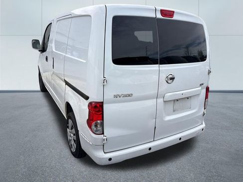 Used 2020 Nissan NV200 SV w/ Sliding Glass Door Package image 4